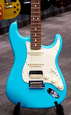 Fender - American Professional II Stratocaster HSS, Rosewood Fingerboard - Miami Blue 3